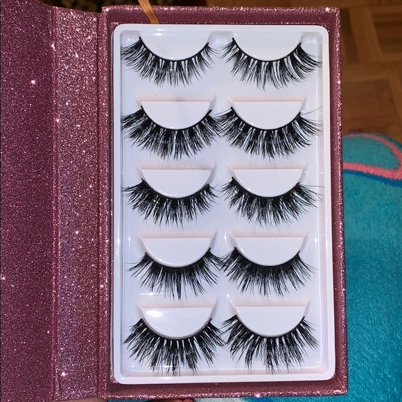 5 MINK LASHES 💖 - Picture 3 of 6